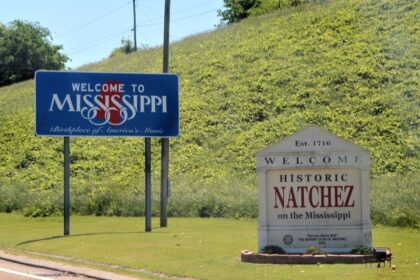 natchez democrat